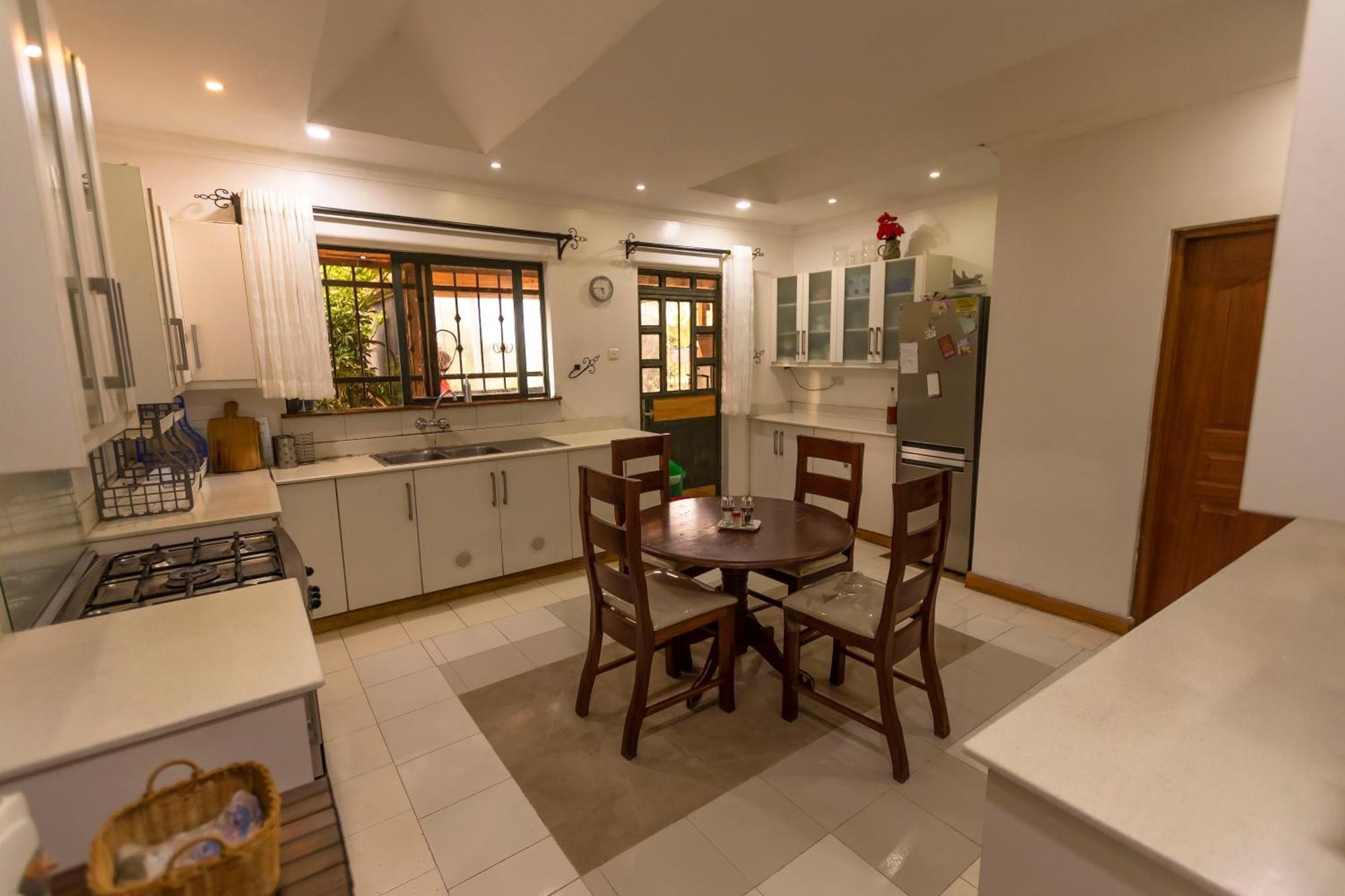 Mount Kenya Farm Stay Нанюки Екстериор снимка